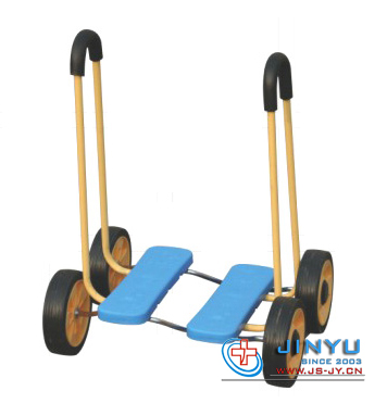 儿童平衡踩踏车